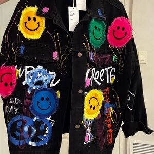 Classic Blue Jean Jacket with Distressed Details and Comfortable Fit